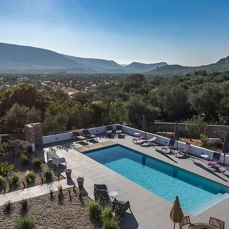 לינה וארוחת בוקר Casa Boho - 4*